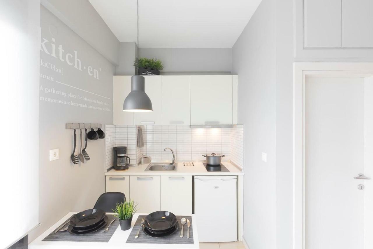 F & B Collection - Escape Avenue Apartment Tesalonika Bagian luar foto